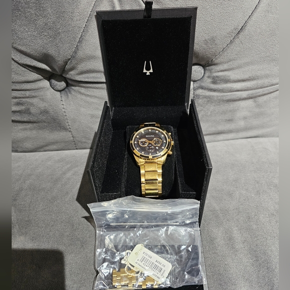 Watch Bundle - Picture 3 of 9